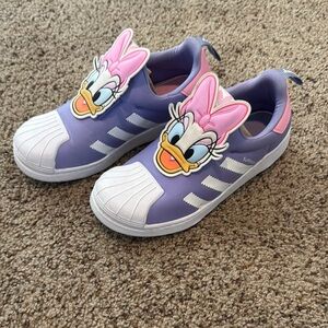 Adidas Kids Purple Daisy Duck Shoes Size 3Y